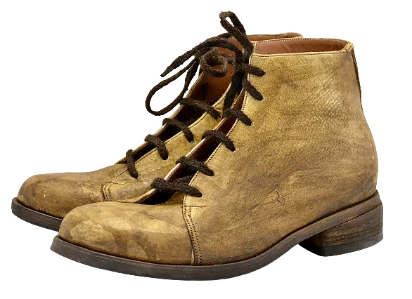 Asym derby boot  |  Clay stain | Yak