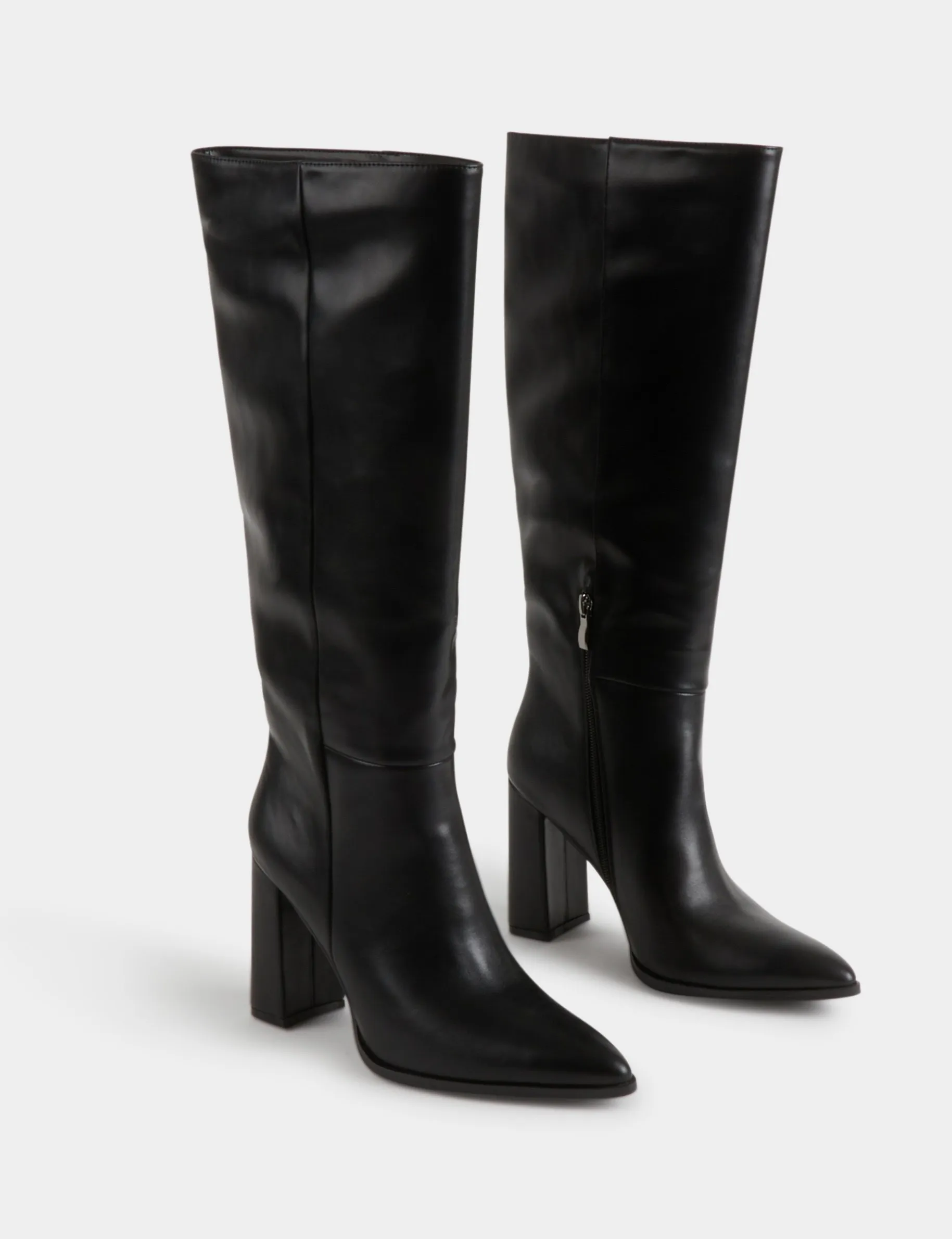 Boots with heels and pointed toe black women