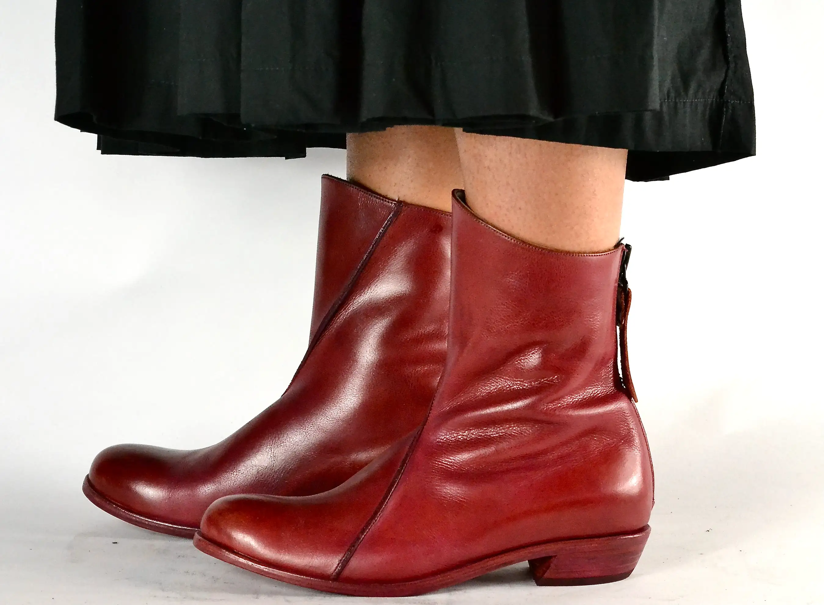 Zip back boot in pomegranate | Calf