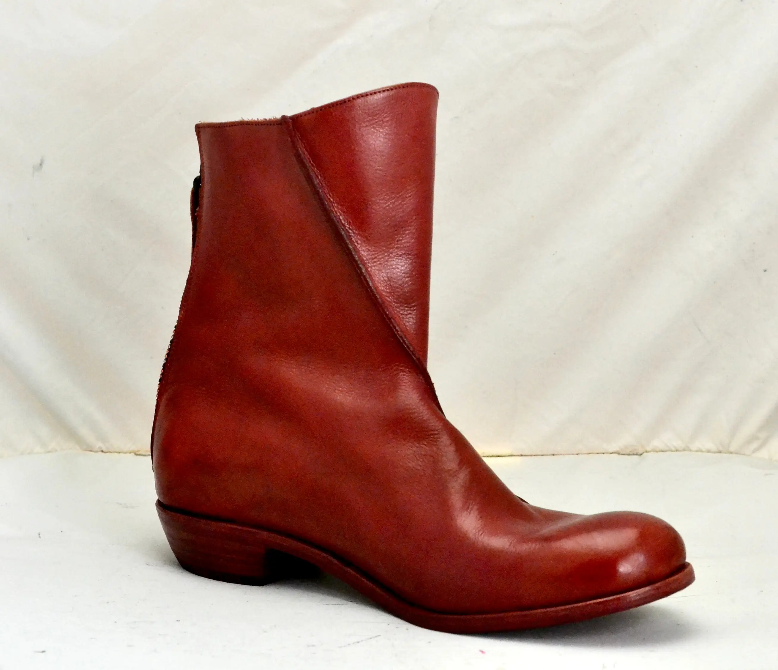 Zip back boot in pomegranate | Calf